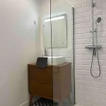 La Maison Au Fond Du Jardin - Proche Centre Hébergement de vacances *