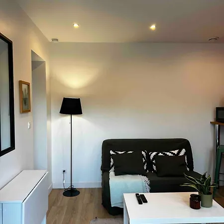 La Maison Au Fond Du Jardin - Proche Centre Nyaraló *