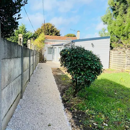 La Petite Maison Au Fond Du Jardin - Proche Centre Feriehus
