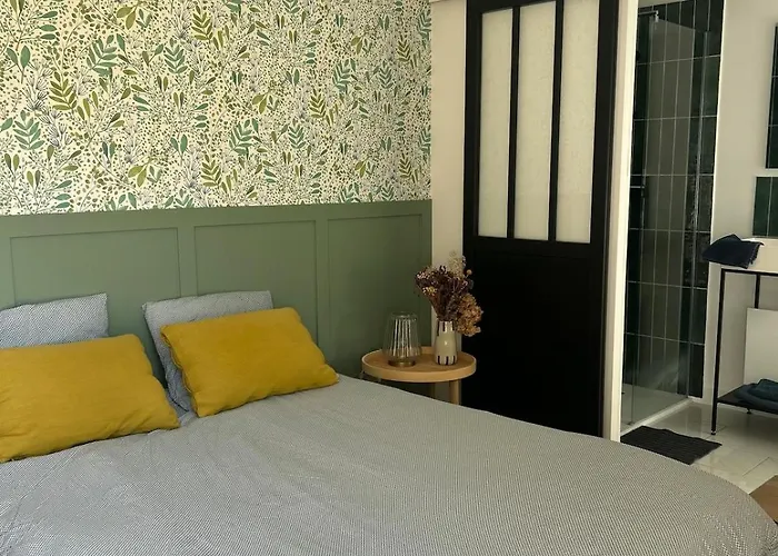 La Maison Au Fond Du Jardin - Proche Centre *