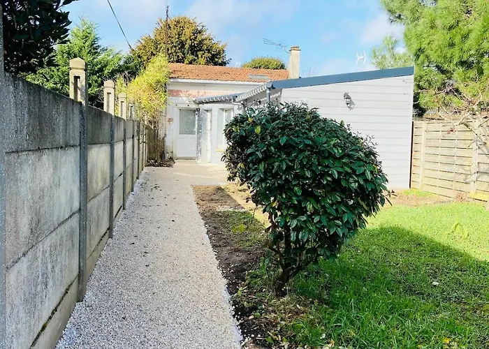 La Maison Au Fond Du Jardin - Proche Centre Nyaraló